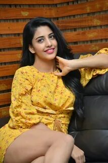 Milky Hot Thighs & Legs of Indian Celebs : Daksha Nagarkar H