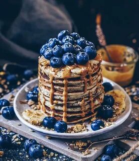 🥞 Vegan vanilla poppyseeds Pancakes with blueberries, banana