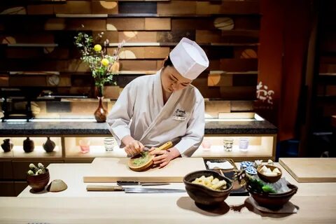 Women fight for a place at the table as sushi chefs in Japan - Food.