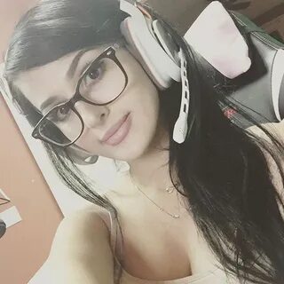 SSSniperWolf Cleavage and Sexy Pics (73 pics) - Social Media