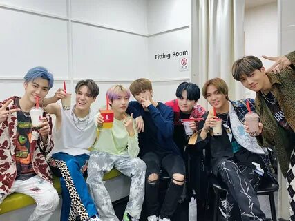 ❤ NCT/WayV (엔시티/威 神 V) Official Thread ❤ / NCT 127 2nd Conce