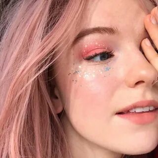 soft & pink 🍧 Pink makeup, Girls makeup, Makeup looks