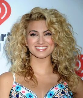 TORI KELLY at 2015 iHeartradio Music Festival in Las Vegas 0