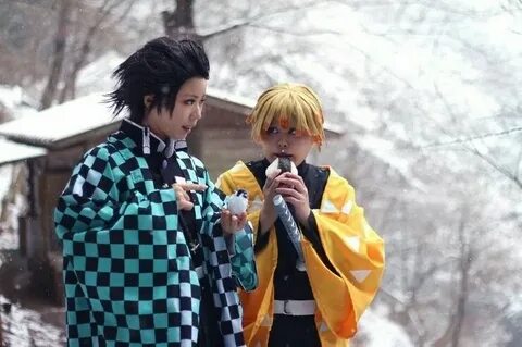 Pin by Plu to on 鬼 滅 の 刃-cosplay Couple photos, Photo, Geek 