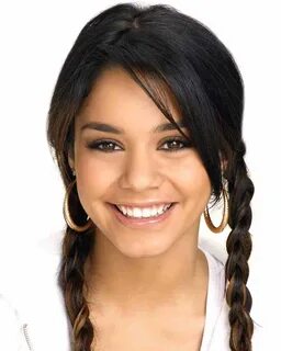 Vanessa Hudgens Height, Weight, Bra, Bio, Figure Size Height