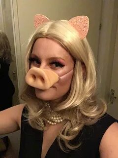 Miss Piggy Costume Diy
