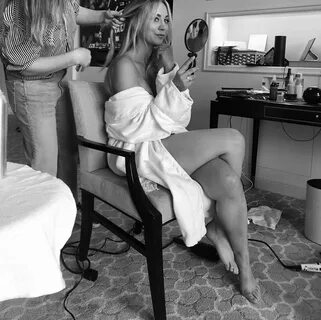 Kaley Cuoco picture