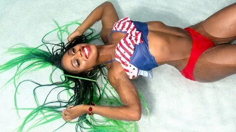 Behind the scenes of Naomi's WWE.com bikini shoot - YouTube