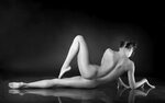 Красивые позы голых девушек (60 фото) - Порно фото голых дев