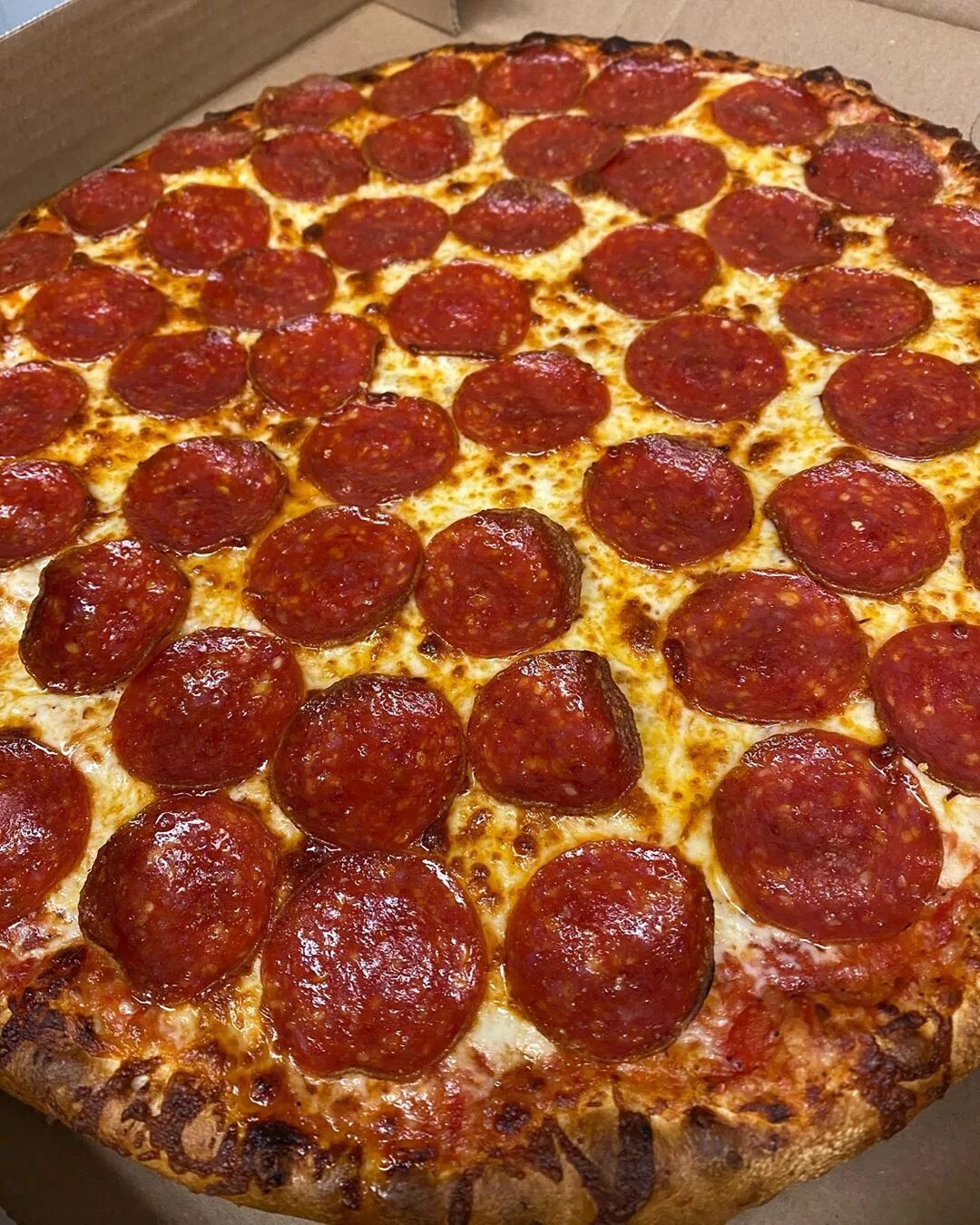 фото пиццы пепперони на столе дома фото 115