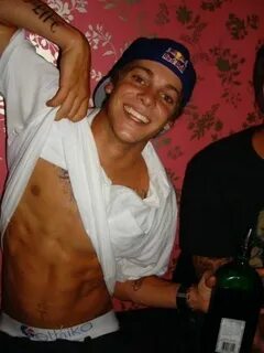 Ryan Sheckler Yesss Ryan sheckler, Celebrity dads, Guys