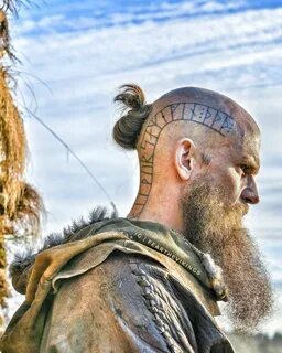 Pin de Mohammed em Vikings Tatuagem viking, Vikings personag