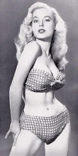 Betty Brosmer Pictures in an Infinite Scroll - 5 Pictures