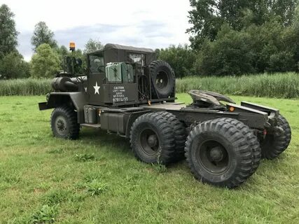 Reo Truck tractor with winch M818