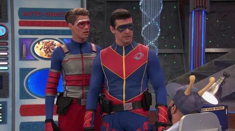 Stills - Henry Danger