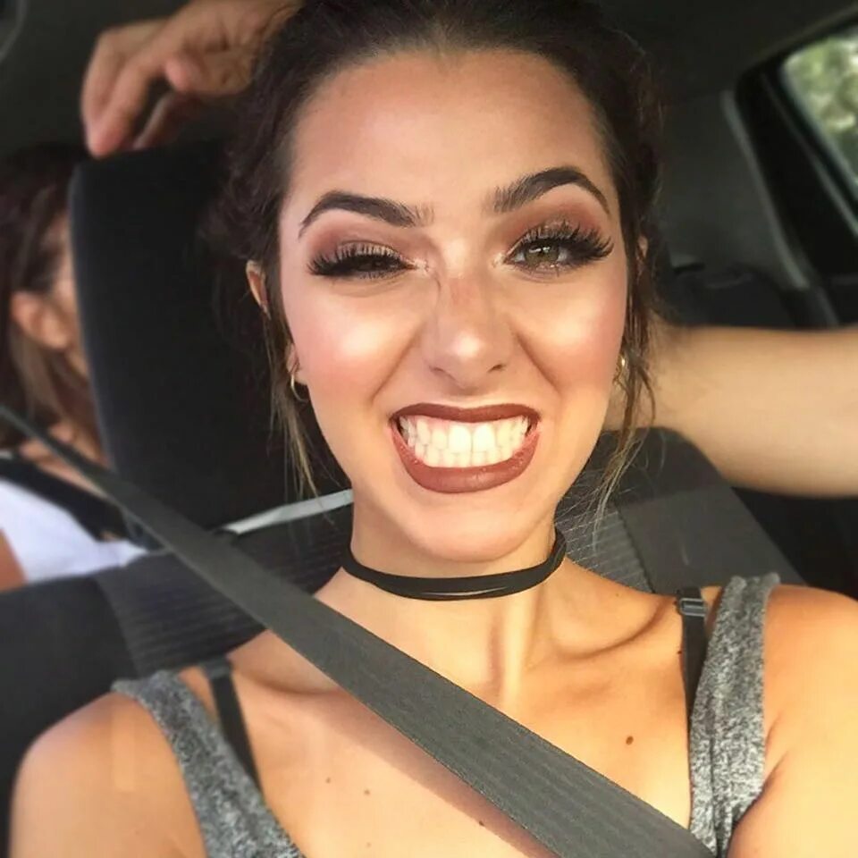 SHARON (Asmr Glow) on Instagram: "A quick car selfie to tell you all T...