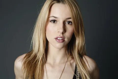 Alona Tal HD Wallpapers and Backgrounds