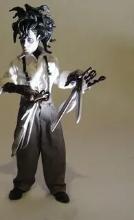 Hot Topic Edward Scissorhands - Raving Toy Maniac - The Late