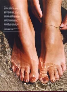Hollywood Star Feet: Marisa Miller Feet