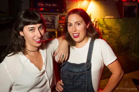 Female Comedians (with Tits!) Comedy in New York