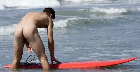 Provocative Wave for Men: Naked Surfer Guy!