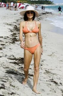 50 Hot Bethenny Frankel Photos Will Blow Your Mind - 12thBlo