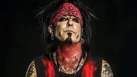 Nikki Sixx: "KISS Used Our Schtick. It's Uncool" - Kerrang!