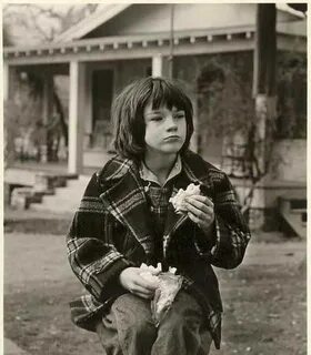 Publicity Stills: Scout (Mary Badham) To kill a mockingbird,