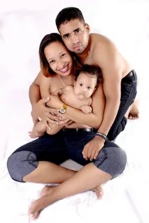 Young family on a photo shoot free image download