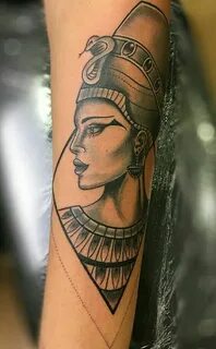 Pin de alanabums em tattoos Tatuagem nefertiti, Tatuagem egi