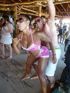 Dorian Yates with wife! http://musclemecca.com/showthread.ph