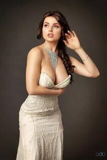 Veronika LaVery Poloprutska Evening gowns, Models 90s, Fashion