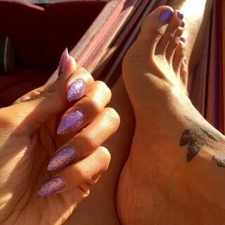 Yasmin Lee's Feet wikiFeet