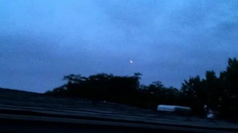 UFO over Tinley Park, IL? (not the 3 red lights) Part 2 - Yo