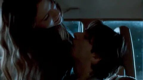 Kat Dennings kissing scene / Candid.Tube