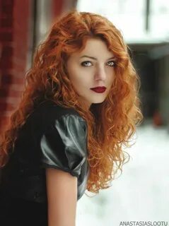 pretty redhead with blue eyes Natural red hair, Red curly ha