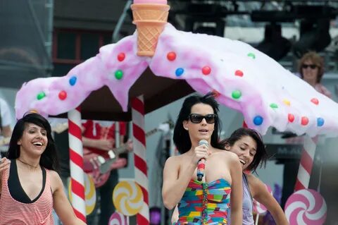 File:Katy Perry @ MuchMusic Video Awards 2010 Soundcheck 04.