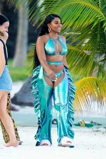 BADDIE ALERT! Bikini Gawd Ashanti SIZZLES In Sexy PrettyLitt