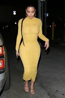 Kim Kardashian West's Feet wikiFeet Kardashian, Kim kardashi
