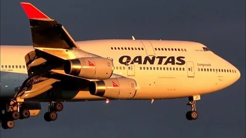 Screaming RB211s & CF6s! ● Qantas Boeing 747-438 & A330-303 