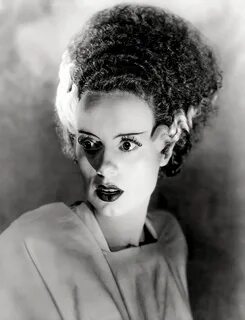 Elsa Lanchester, B&W. (The Bride of Frankenstein, 1935) 