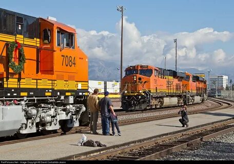 BNSF 7084 BNSF Railway GE ES44C4 at San Bernardino, Californ