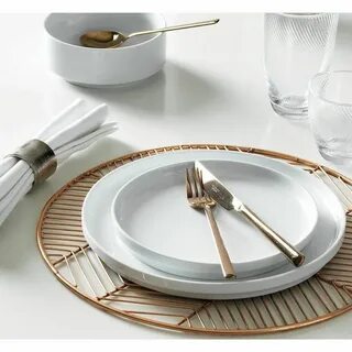 15 Entertaining Essentials You Need for Fall Kitchen plate, 