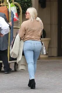 Hilary Duff Booty, Out in Beverly Hills