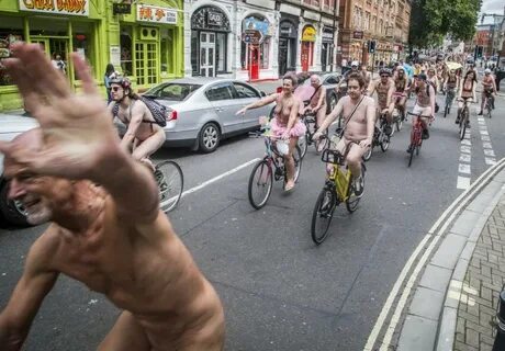 Hundreds of cyclists strip off for annual World Naked Bike R