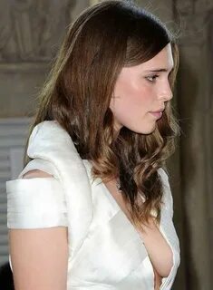 Gaia Weiss Gaia Weiss Picture #35502509 - 454 x 619 - FanPix