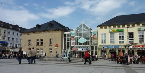 File:Saarlouis Kleiner Markt Galerie.jpg - Wikimedia Commons