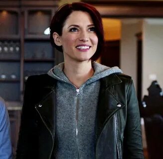 Chyler Leigh Chyler leigh, Chyler leigh supergirl, Supergirl