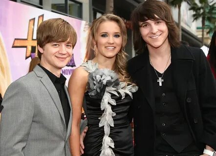 Emily Osment, Jason Earles, Mitchell Musso - Jason Earles Ph