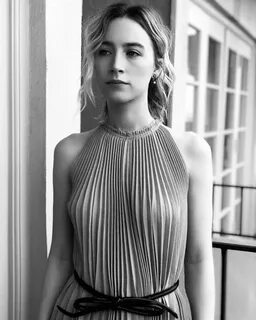 Saoirse Ronan Pictures in an Infinite Scroll - 508 Pictures